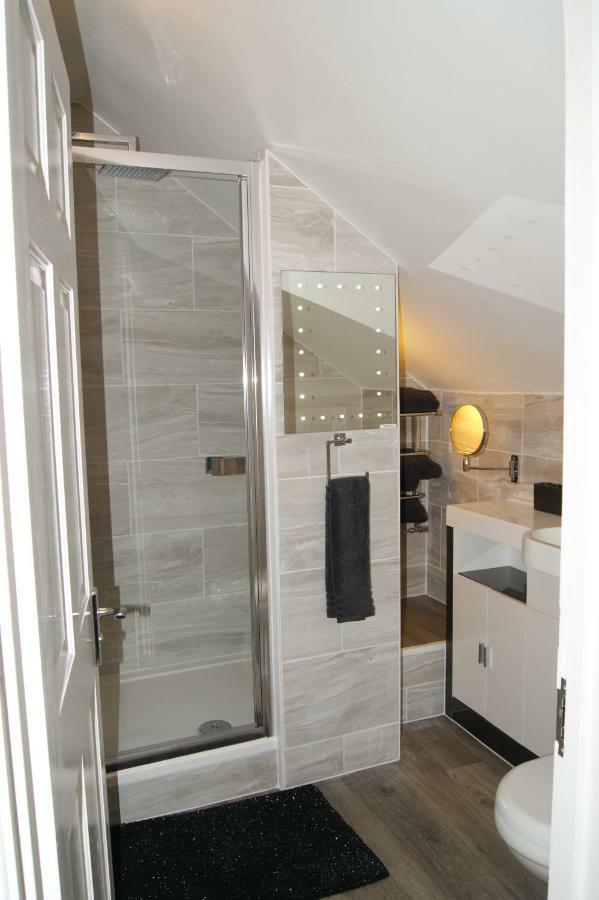 Edge Of Glastonbury And Street Town Centre, 2Bd Apt With Parking Lägenhet Exteriör bild